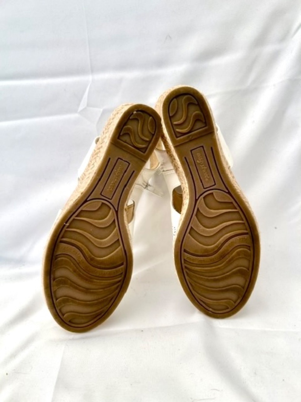 Easy Street Women Sandals - Picture 6 of 7